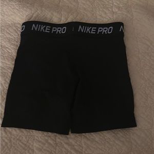 Nike pro spandex shirts grade school size m